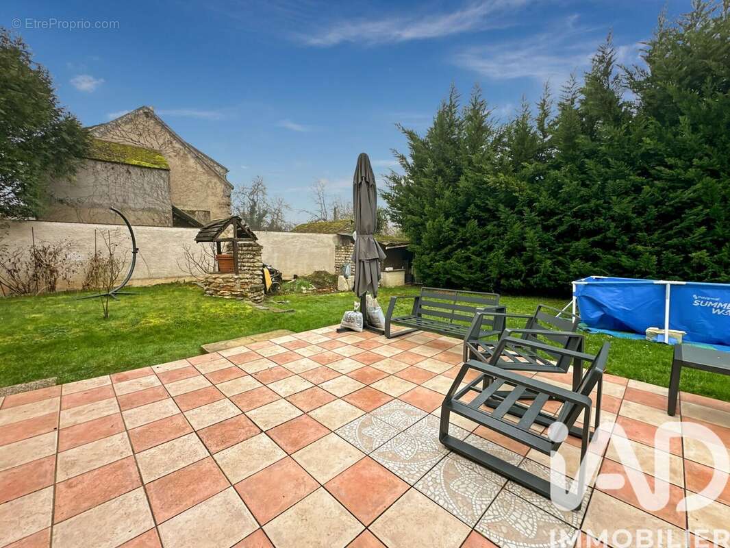 Photo 8 - Maison à VILLEBLEVIN