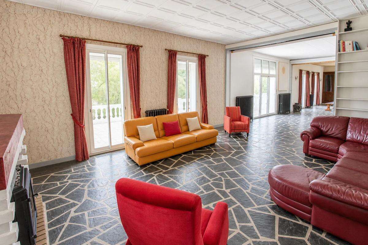 Maison de 14 pièces de 510 m² à Verdelot - photo 2