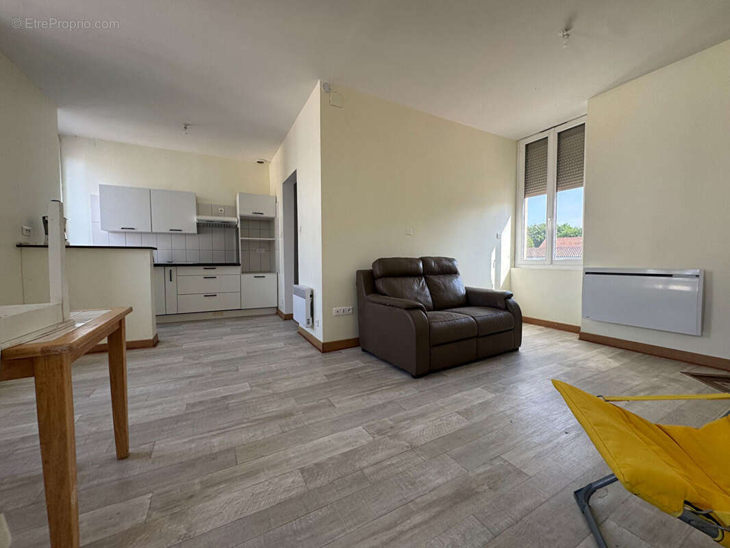Immeuble Vergeroux 270m² - 5 appartements terrasse privative - photo 3