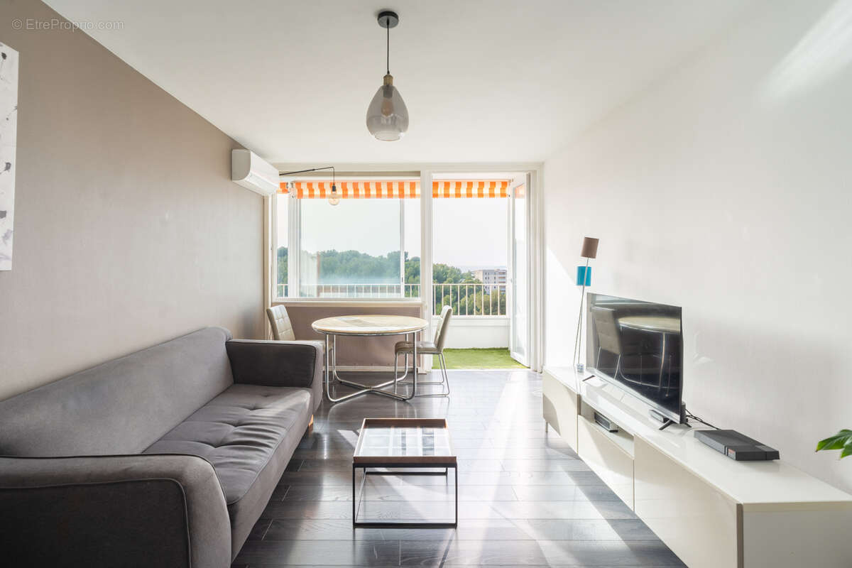 Appartement à MARSEILLE-9E