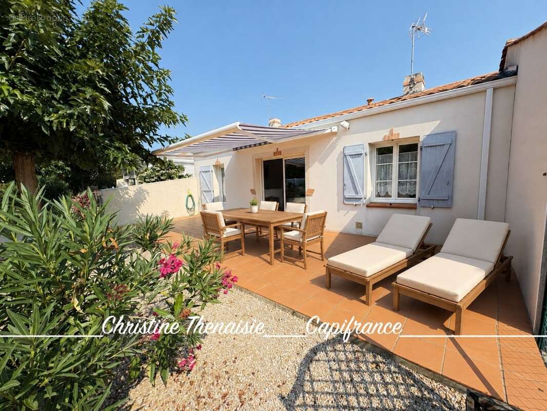 Maison à vendre Plain-Pied, Coeur de ville, 3 chambres, Garage SAINT HILAIRE DE RIEZ (85) - photo 17