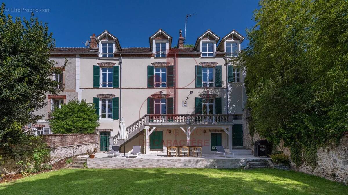 Maison à FONTAINEBLEAU