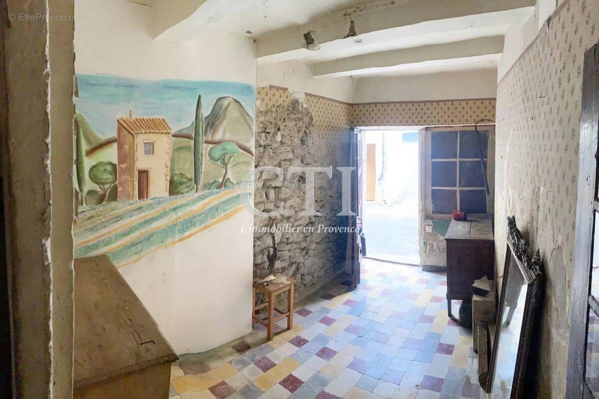 Maison à MIRABEL-AUX-BARONNIES