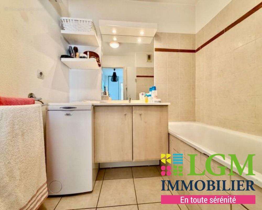 Appartement à LATTES