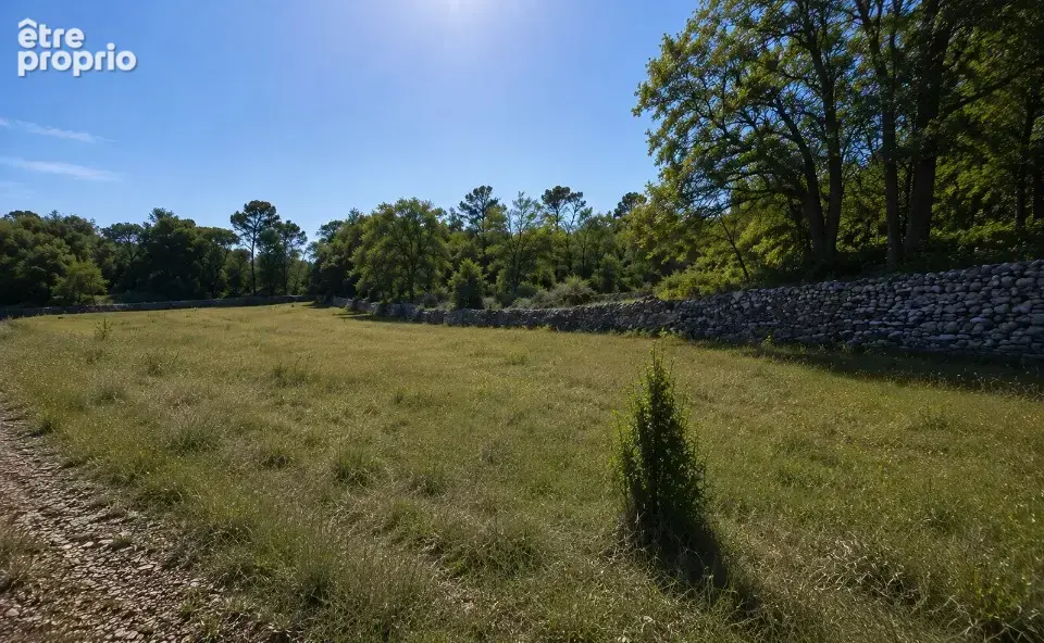 Terrain à SAINT-MAXIMIN-LA-SAINTE-BAUME