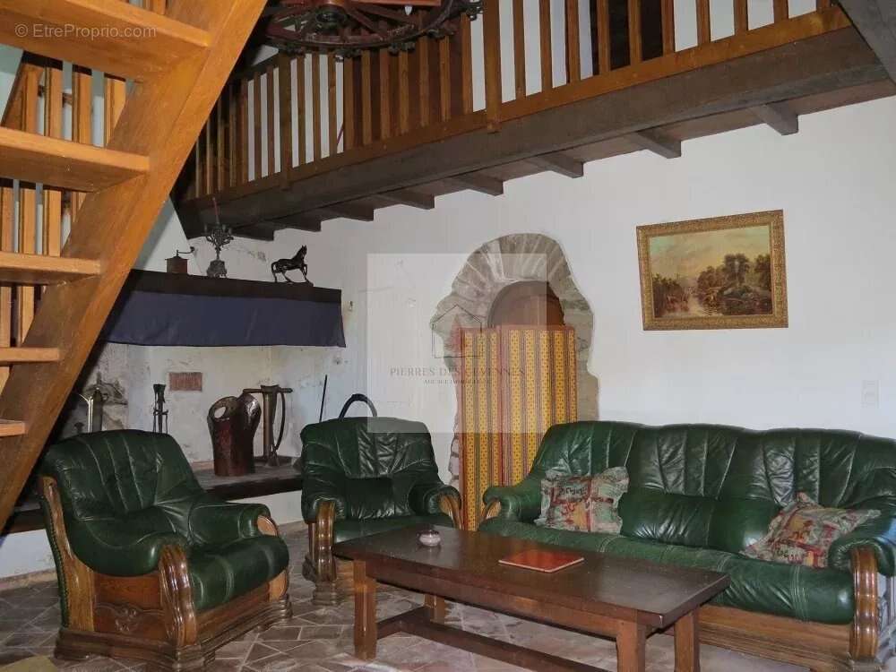 Maison à SAINT-GERMAIN-DE-CALBERTE