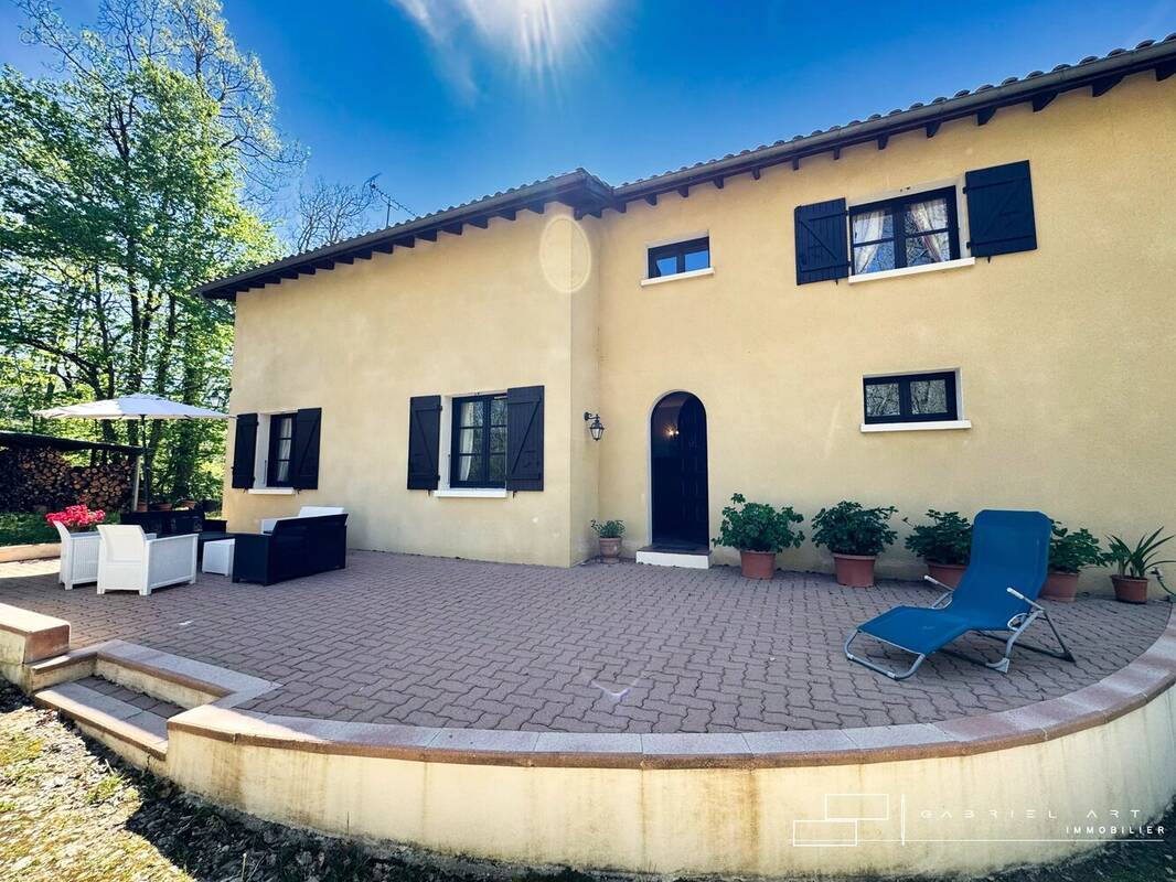 Maison à LASSEUBE-PROPRE