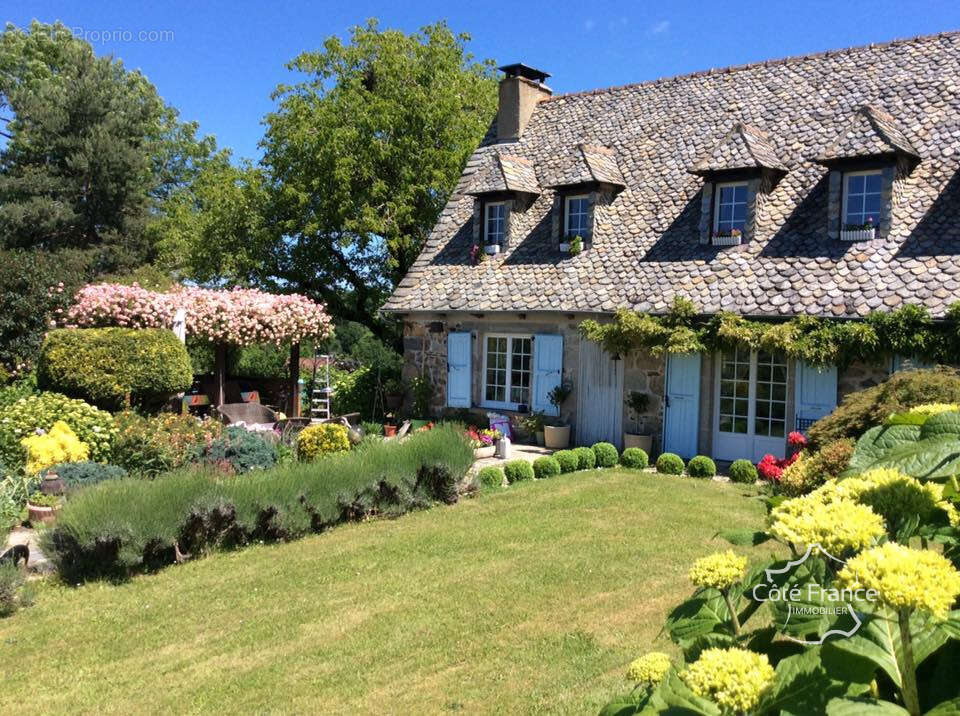 Maison à JUNHAC