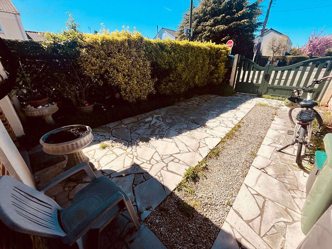 Maison à VILLEPREUX