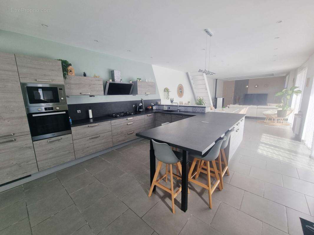 Longère avec grange, DPE C, 4 chambres dont 1 suite, jardin - photo 13