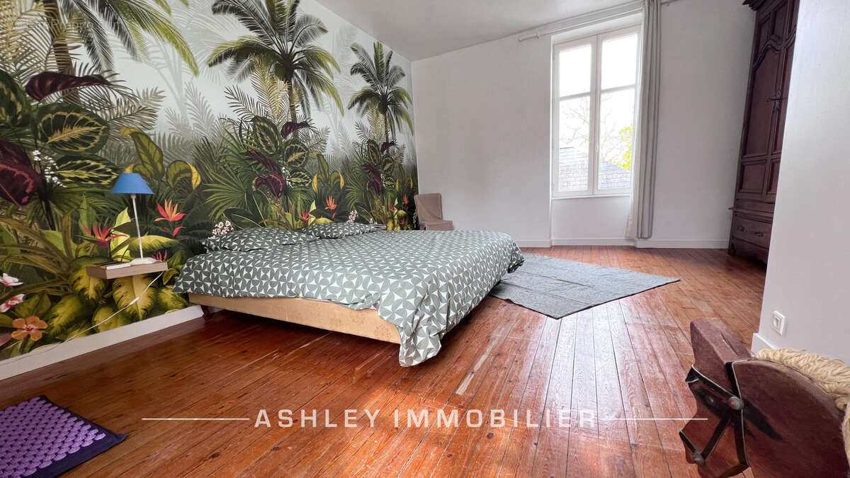 À vendre ensemble immobilier d'exception   2 maisons + 2 hectares   30 min la rochelle - photo 8