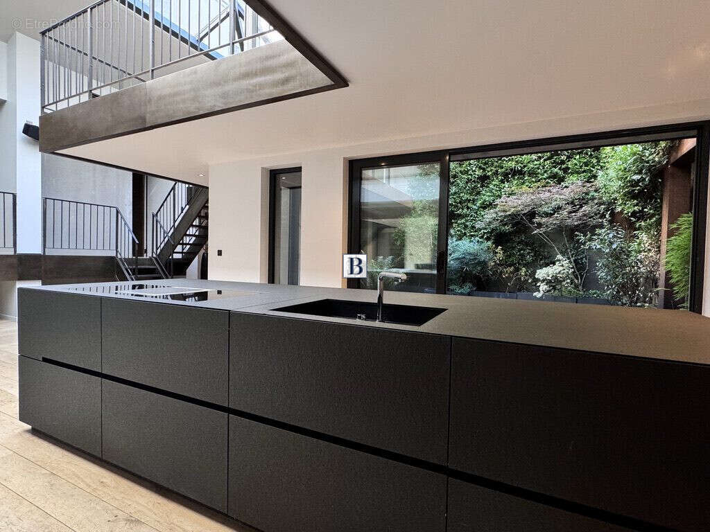 Appartement à PARIS-3E