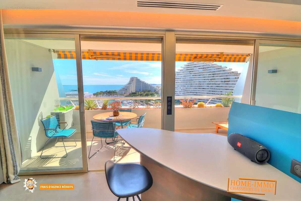Appartement à VILLENEUVE-LOUBET