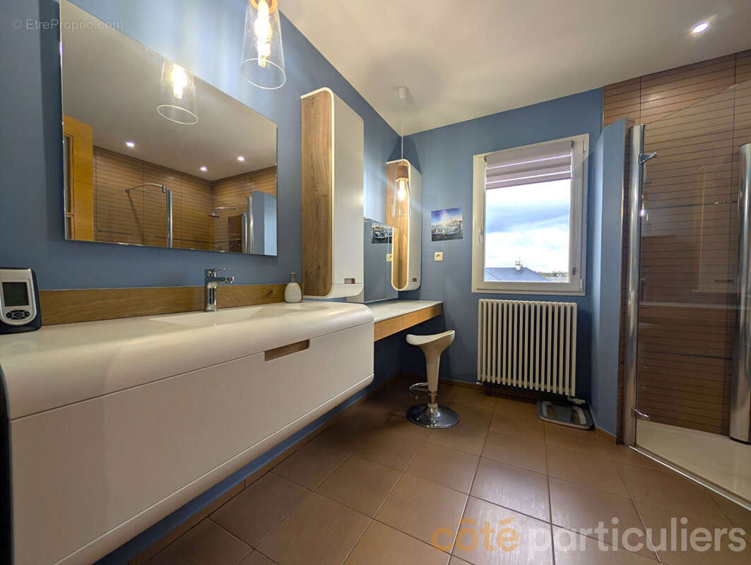 Maison à LUC-LA-PRIMAUBE