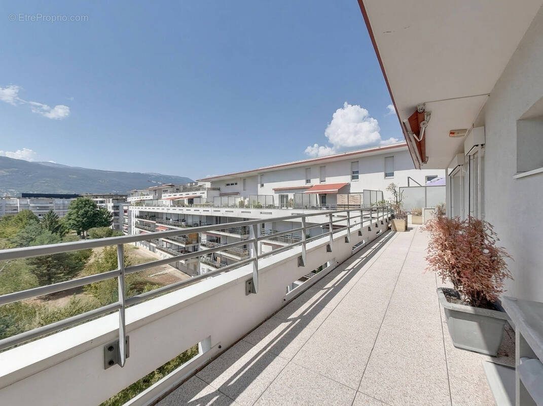 Appartement à ECHIROLLES