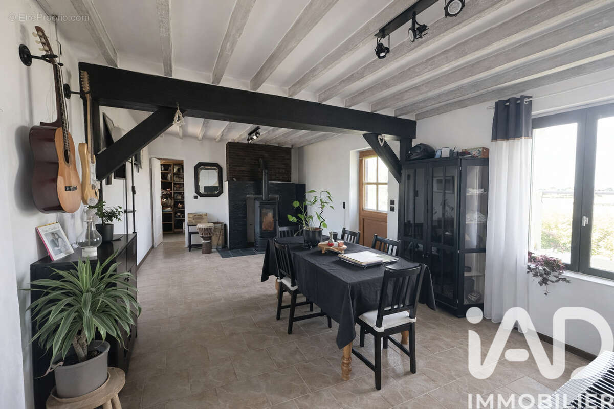 Maison 70 m² à Coudres  - photo 2