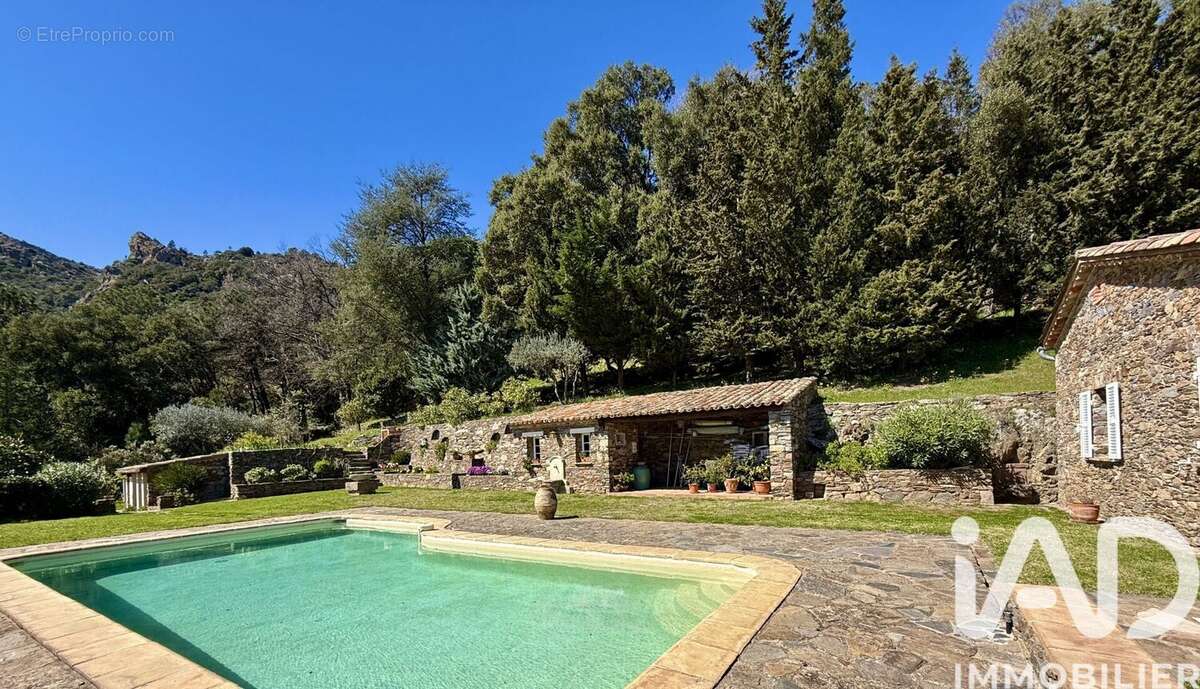 Photo 2 - Maison à LA GARDE-FREINET