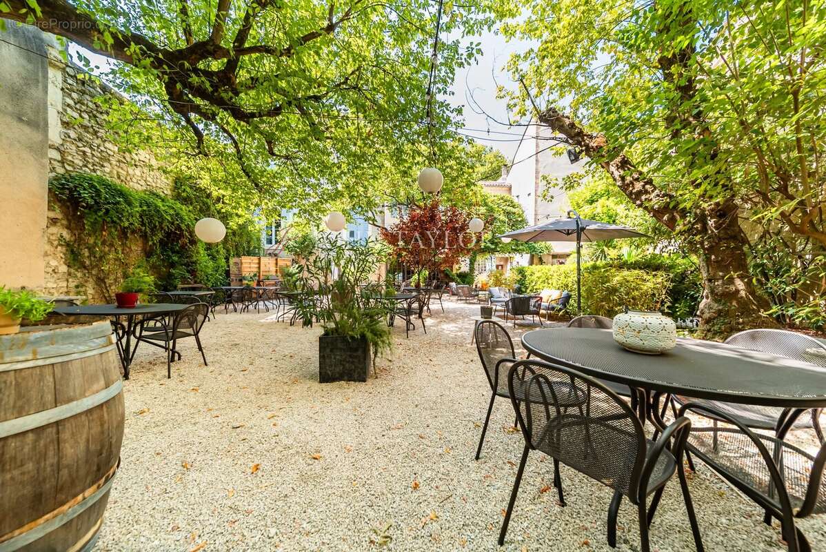 Hôtel particulier du XVIIe siècle à vendre à Pernes-les-Fontaines. Provence - photo 2