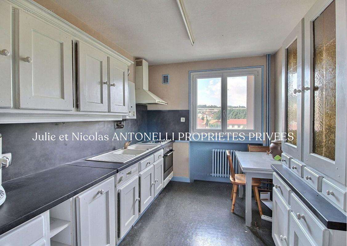 Appartement à SAINT-ETIENNE