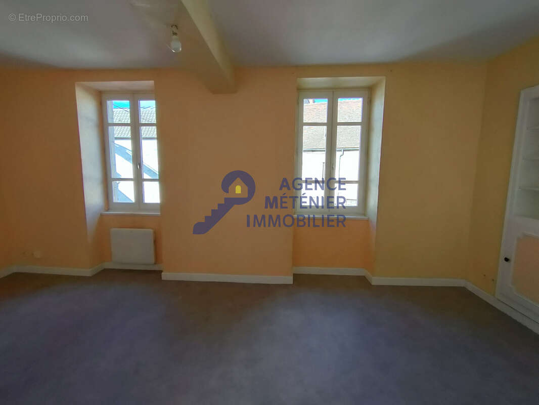 Appartement à SAINT-POURCAIN-SUR-SIOULE