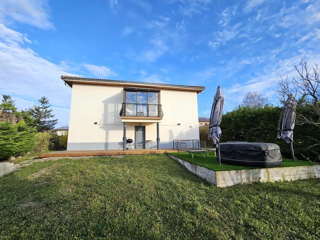 Maison à ORCET