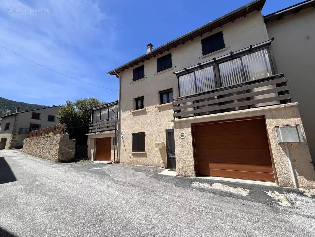 Maison à LES ANGLES