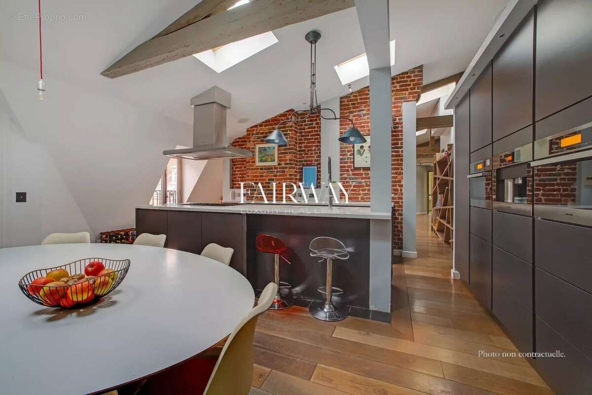 Appartement à PARIS-17E