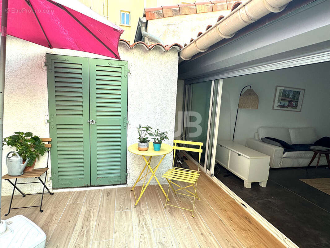 Appartement à MARSEILLE-6E