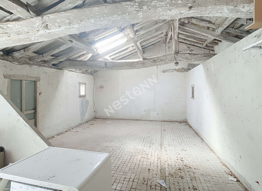 Maison en pierre avec ses dépendances et son étang à vendre sur Montigné Montfaucon - photo 23