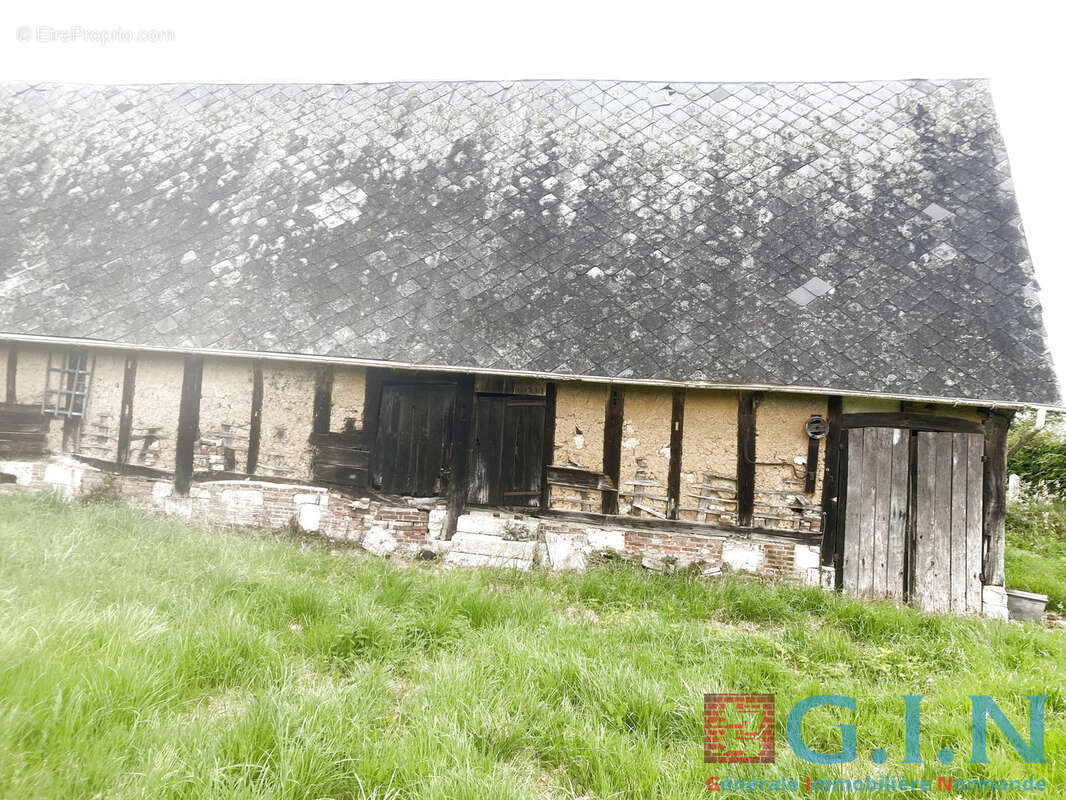 Parking à BOURNEVILLE