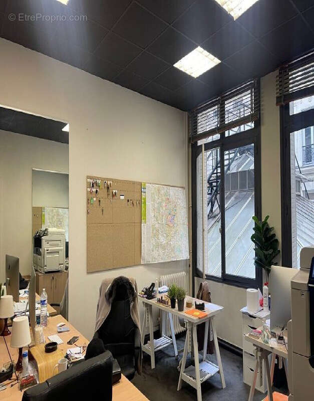 Grand bureau du fond