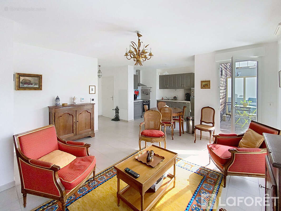 Appartement à FONTAINES-SUR-SAONE