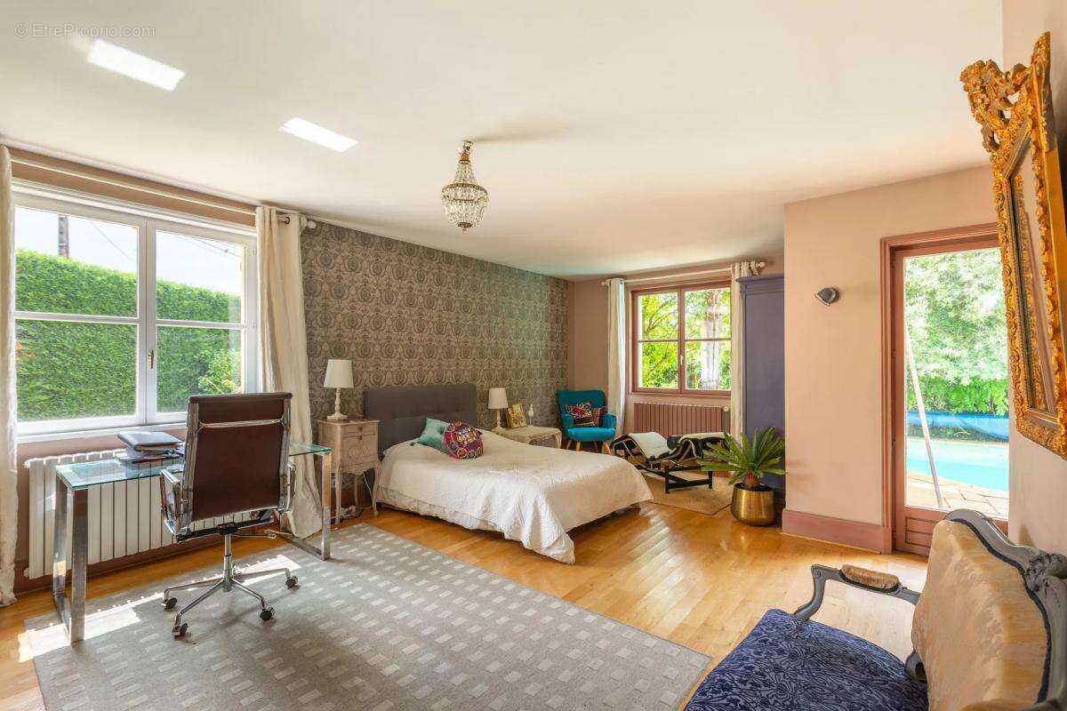 Maison à VILLEFRANCHE-SUR-SAONE