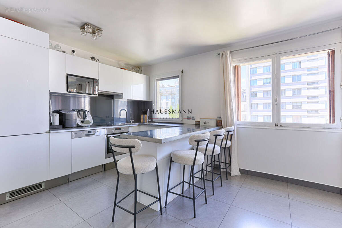 Appartement à PARIS-11E