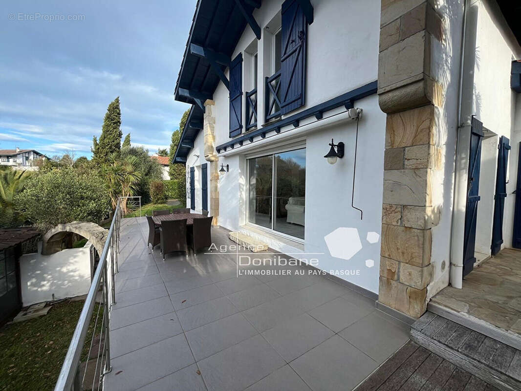 Maison à BASSUSSARRY