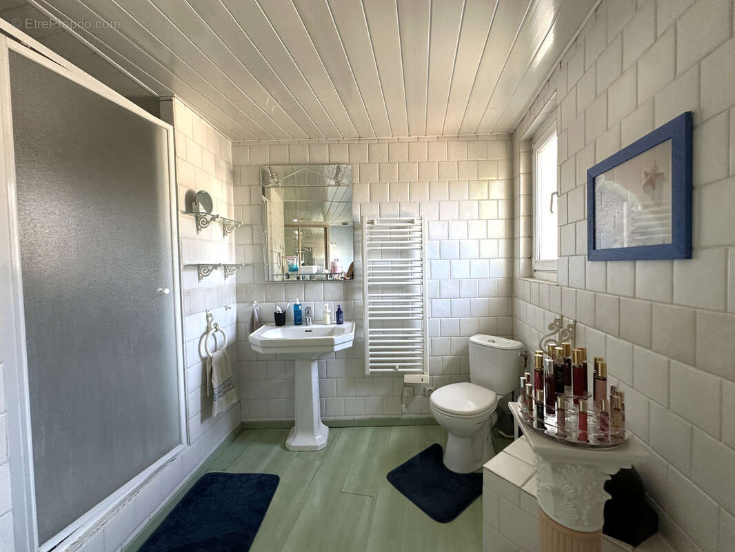 Charmante maison ancienne et familiale avec piscine couverte à 10 mn de Beuil (gare direction St Lazare) - photo 11