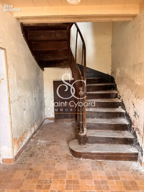 Maison  de caractere à rénover intégralement - photo 6