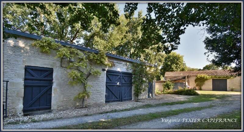 Maison à vendre 10 pièces VILLENEUVE LA COMTESSE (17) sur 4800 m² de terrain avec dépendances - photo 17