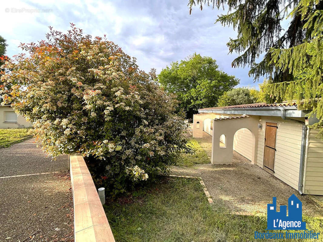 Maison à CAMBLANES-ET-MEYNAC