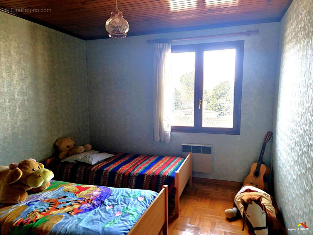 Maison à VILLENEUVE-LE-ROI