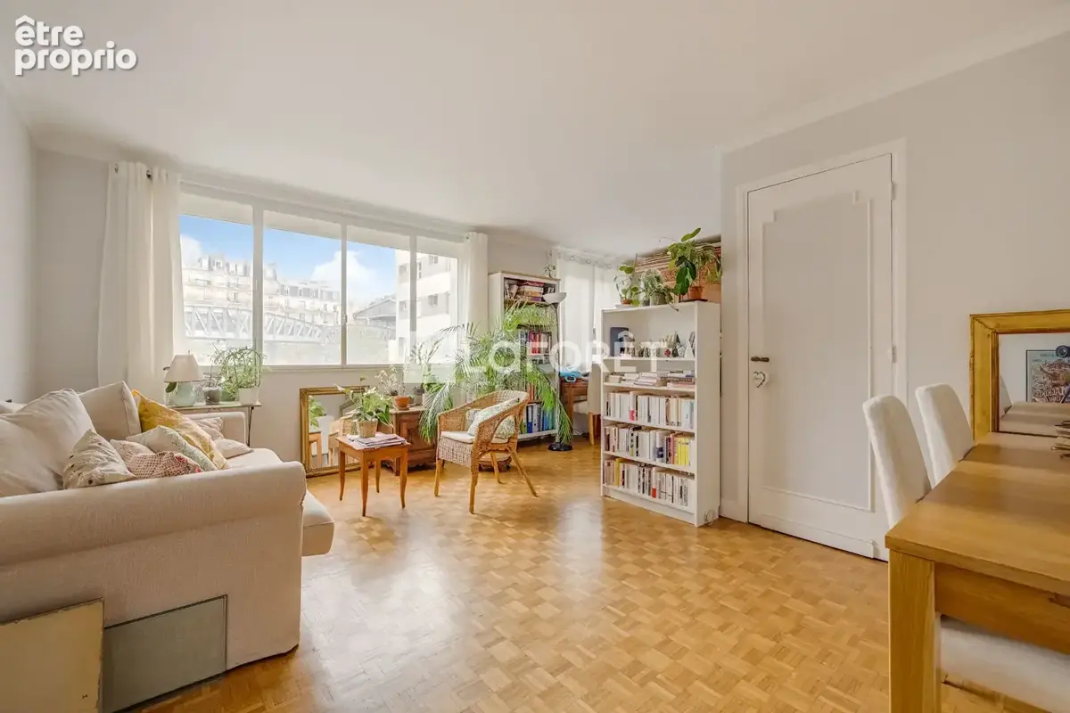 Appartement 3 pièces 52 m² · à Paris-15e · 52,4 m² · 518 000 €