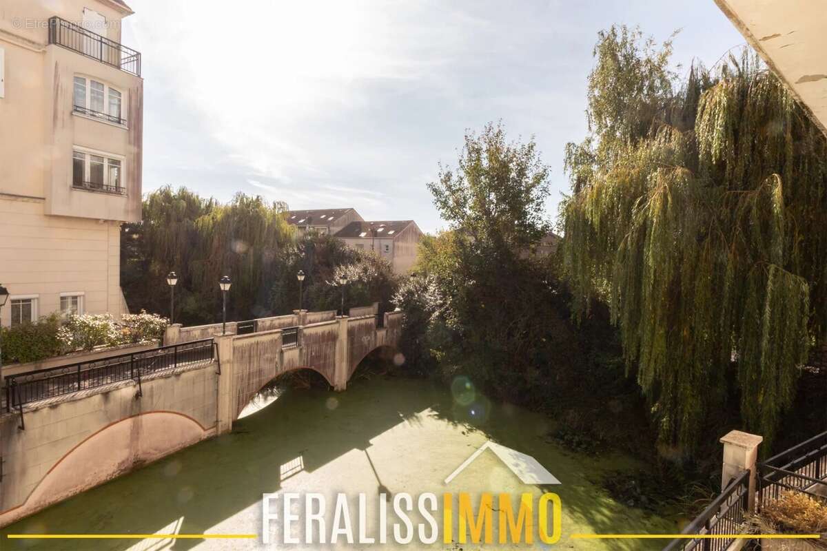 Appartement à COURDIMANCHE