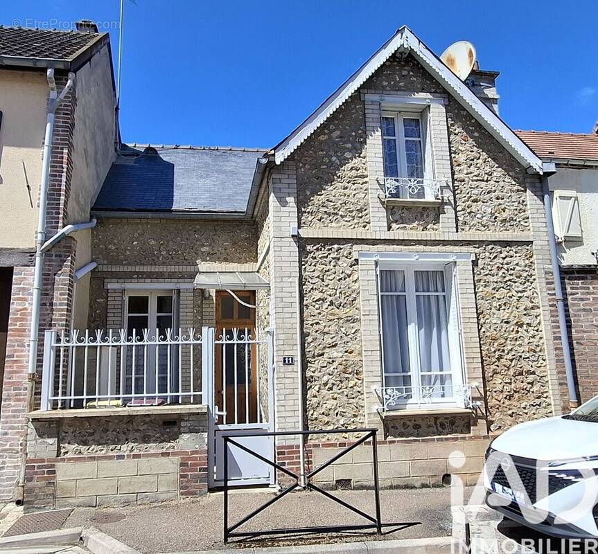 Photo 1 - Maison à VILLENEUVE-SUR-YONNE