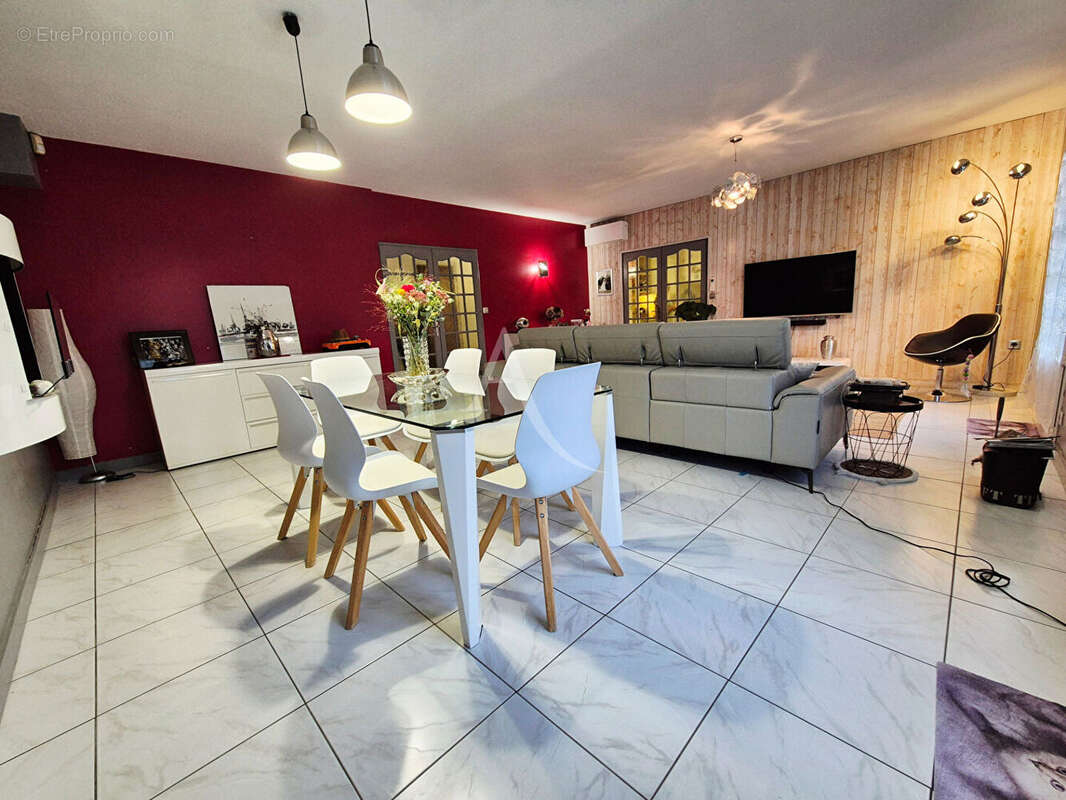 Maison à SAINT-SAVINIEN