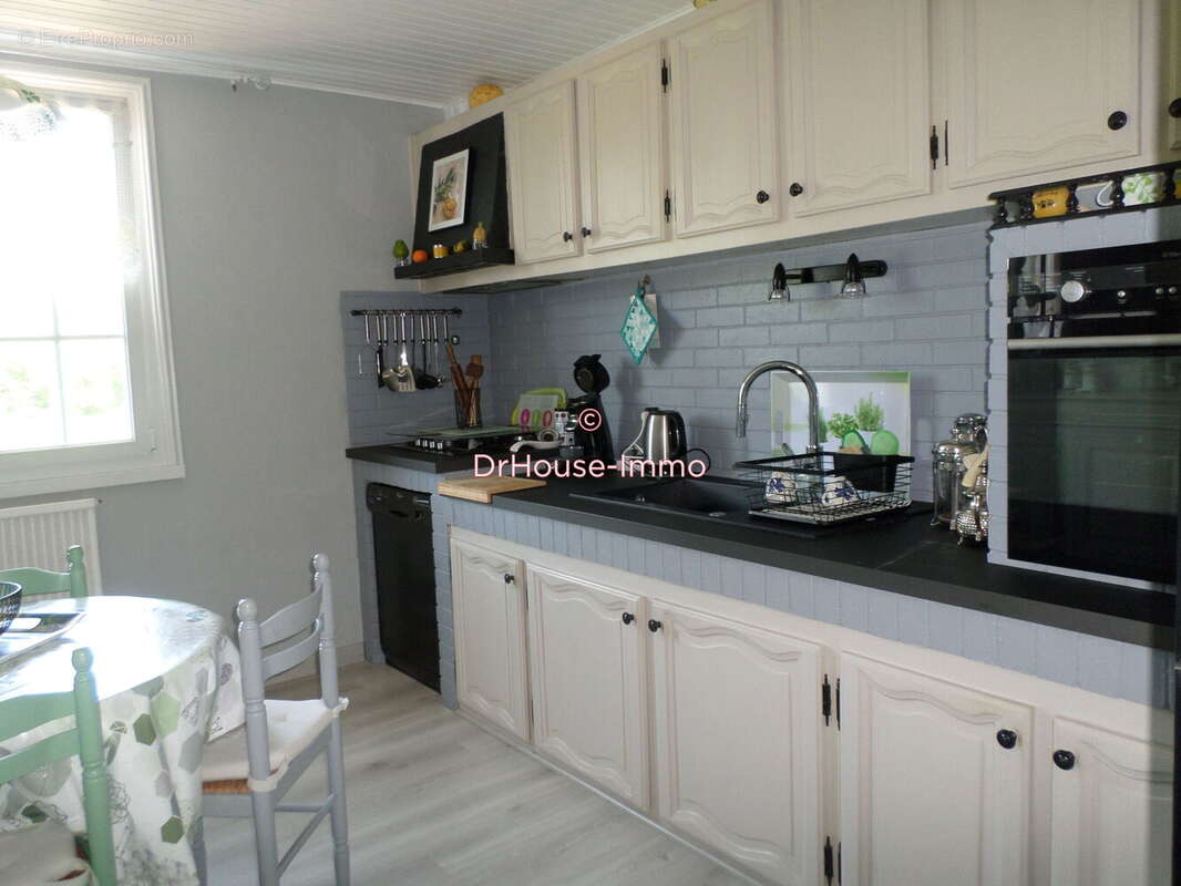 Maison 153 m² à Linars  - photo 3