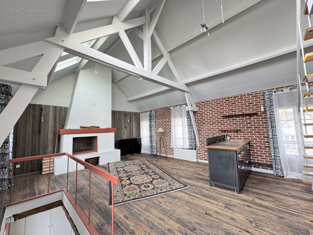 Appartement à VILLE-D&#039;AVRAY