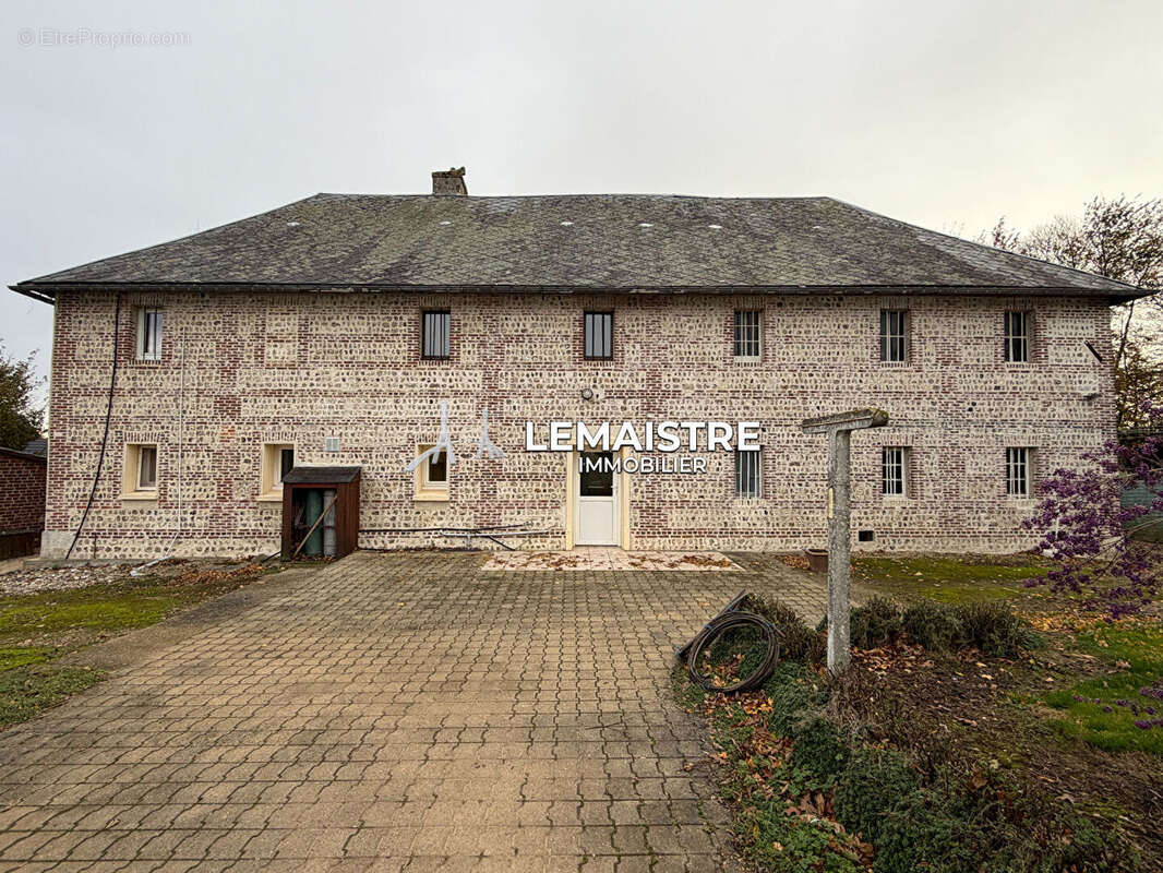 Maison à GONNEVILLE-LA-MALLET