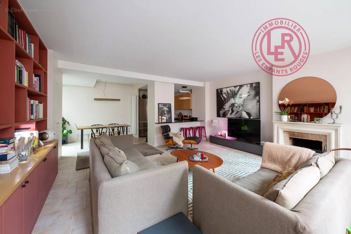 Appartement à PARIS-10E