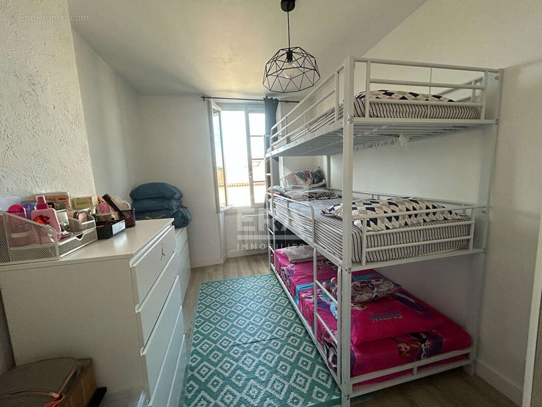 Appartement à LE MUY