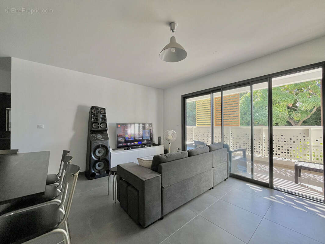 Appartement à L'ETANG-SALE